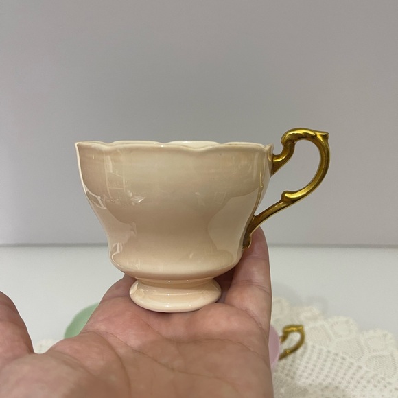 Pretty Pastel Vintage Teacups - Picture 5 of 11